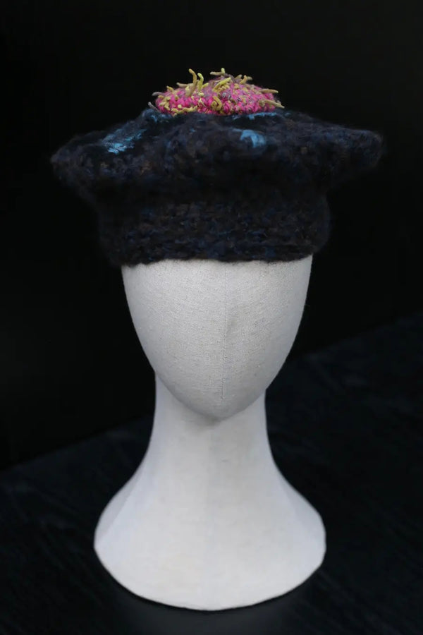 Vitelli sea urchin hat PFW23_VIT0044_02 pink black blue (PV16)
